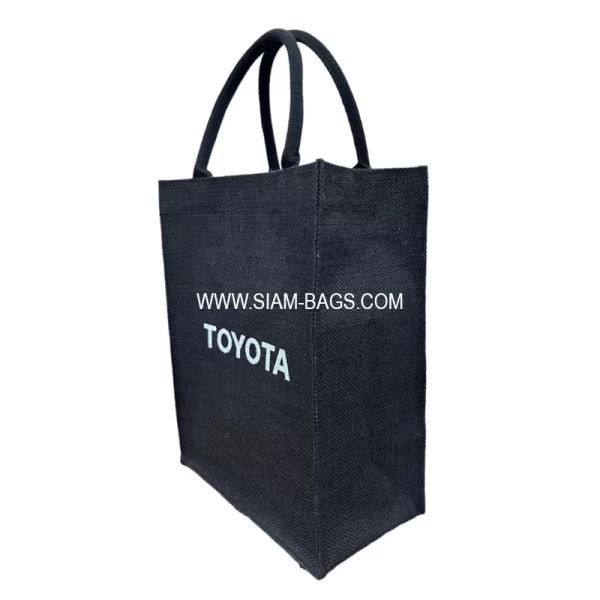 กระเป๋าช้อปปิ้ง TOYOTA 2 กระเป๋าช้อปปิ้ง บริษัท สยามแบ็กส์ อุตสาหกรรม จำกัด โรงงานอุตสาหกรรม ผลิต และออกแบบ กระเป๋าทุกชนิด ผลิต กระเป๋าเดินทาง กระเป๋าช็อปปิ้ง กระเป๋าเครื่องสำอางค์ กระเป๋าแฟชั่น กระเป๋าอเนกประสงค์ สามารถผลิตสินค้าตามคำสั่งลูกค้าได้ สินค้าของเรามีคุณภาพเป็นที่พอใจของลูกค้า โดยเฉพาะตลาดพรีเมียมของขวัญ และของที่ระลึก